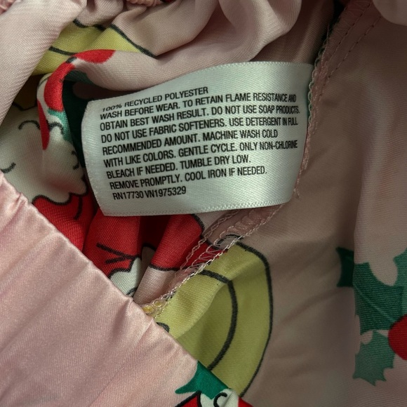 NEW ART CLASS Smiley Faces With Santa Hat Girls Button Down Christmas Pajamas. - Picture 11 of 11